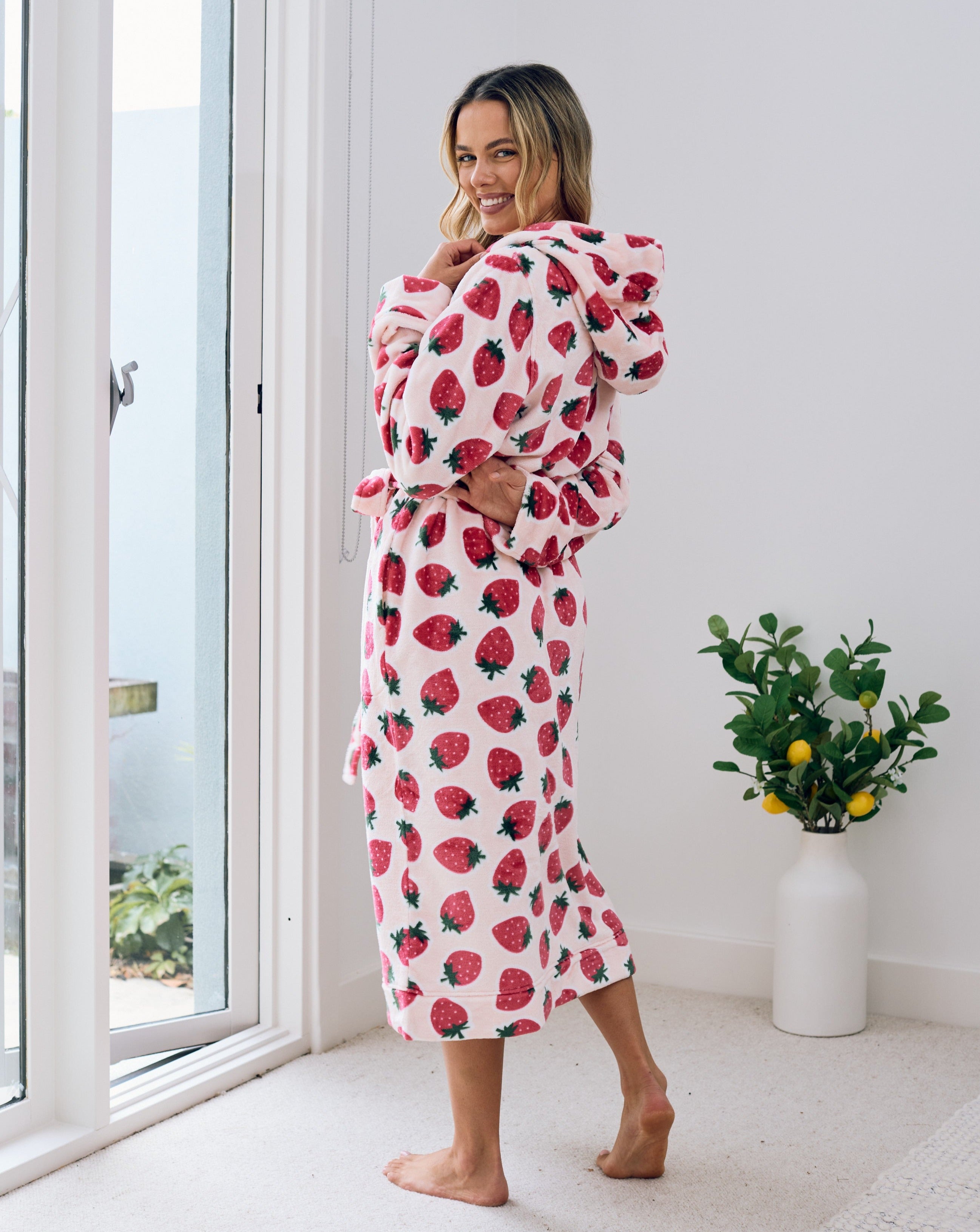 Cutie Frutti Women's Robe | Strawberry